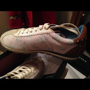 AUTH Coach sneakers sz 35.5